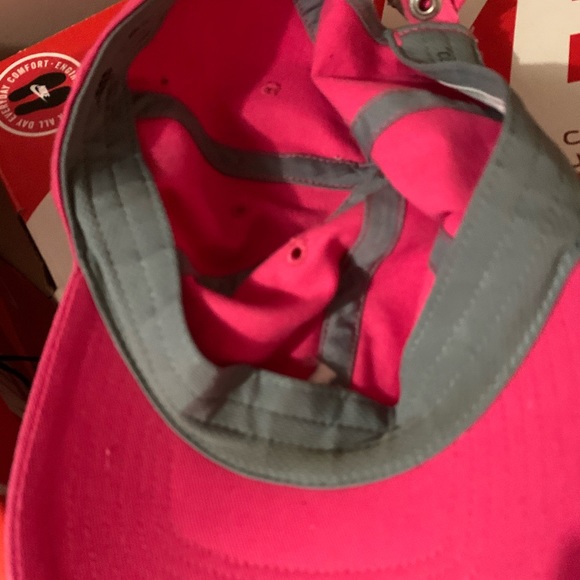 pink adidas hat - Picture 2 of 2
